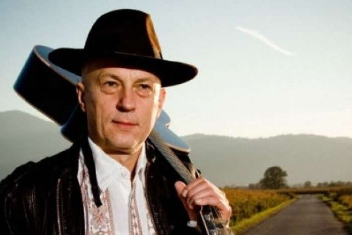 Vlado Kreslin z Malimi bogovi in Beltinško bando po tradiciji v Križankah