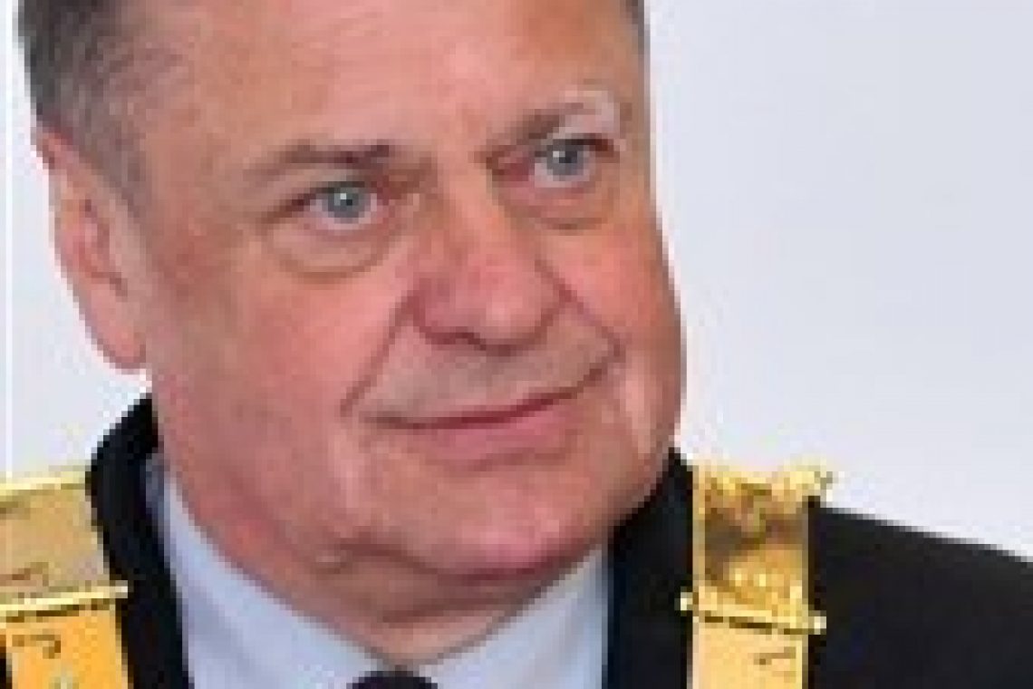 Anketa Dnevnika: Jankoviću se obeta zmaga v prvem krogu