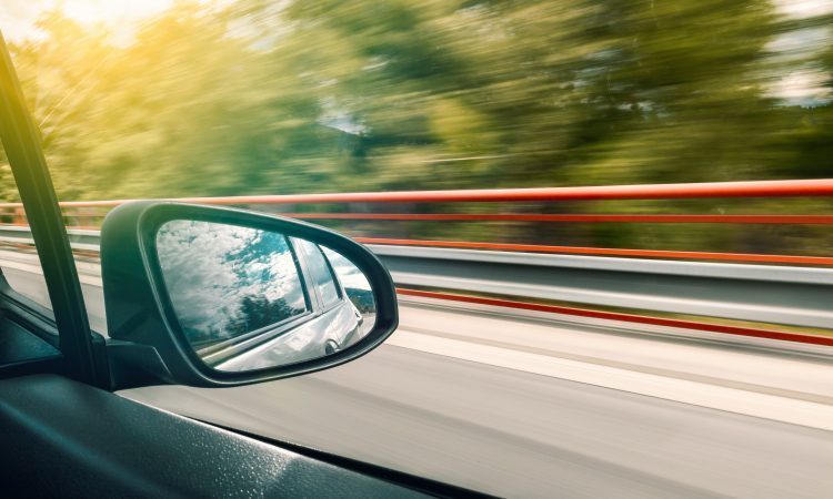Policisti iščejo priče prometne nesreče v Mariboru pod železniškim viaduktom