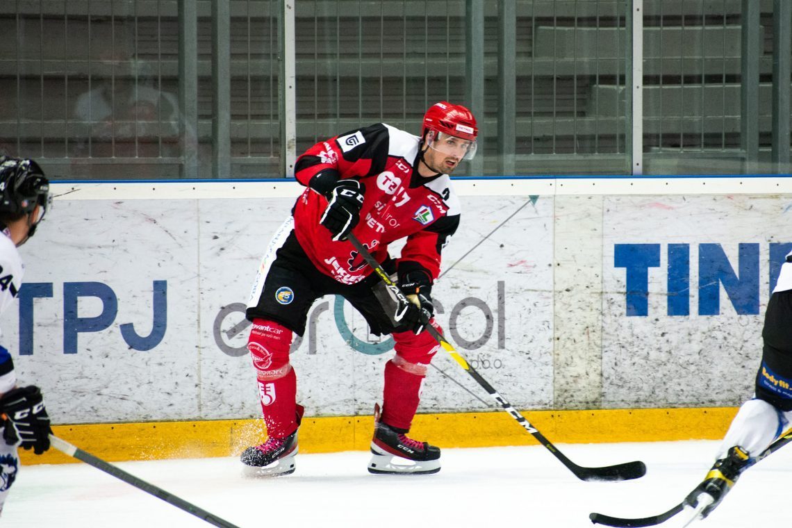 Jeseničani v finale gladko, Ljubljančani z nekaj več truda