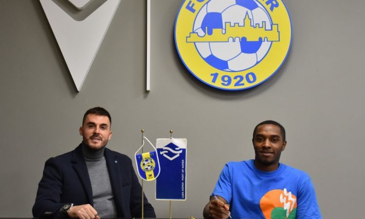 Koprčani pripeljali 28-letnega Angleža