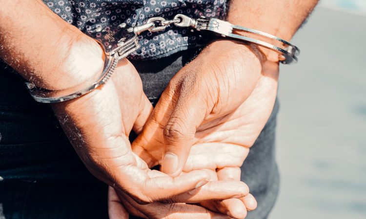 Primorske novice: Višje sodišče potrdilo oprostilno sodbo za Časarja in Pučka