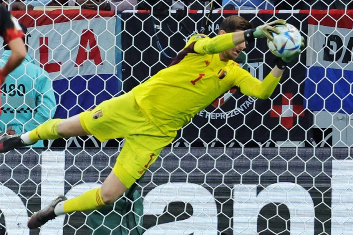 Courtois nogometni vratar leta 2022, Oblak sedmi