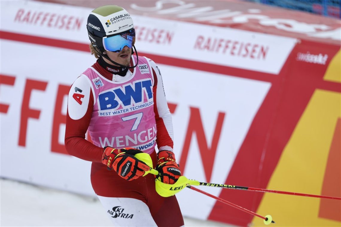Feller vodi na slalomu v Kitzbühelu, Slovenca brez finala
