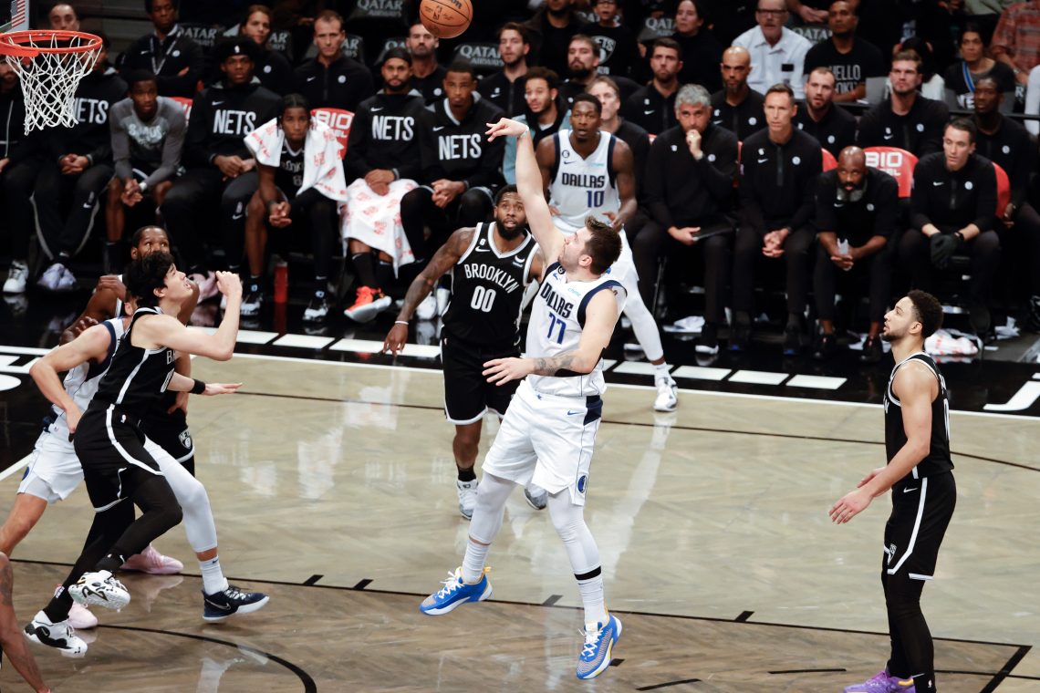 Dallas brez poškodovanega Dončića premagal Phoenix Suns