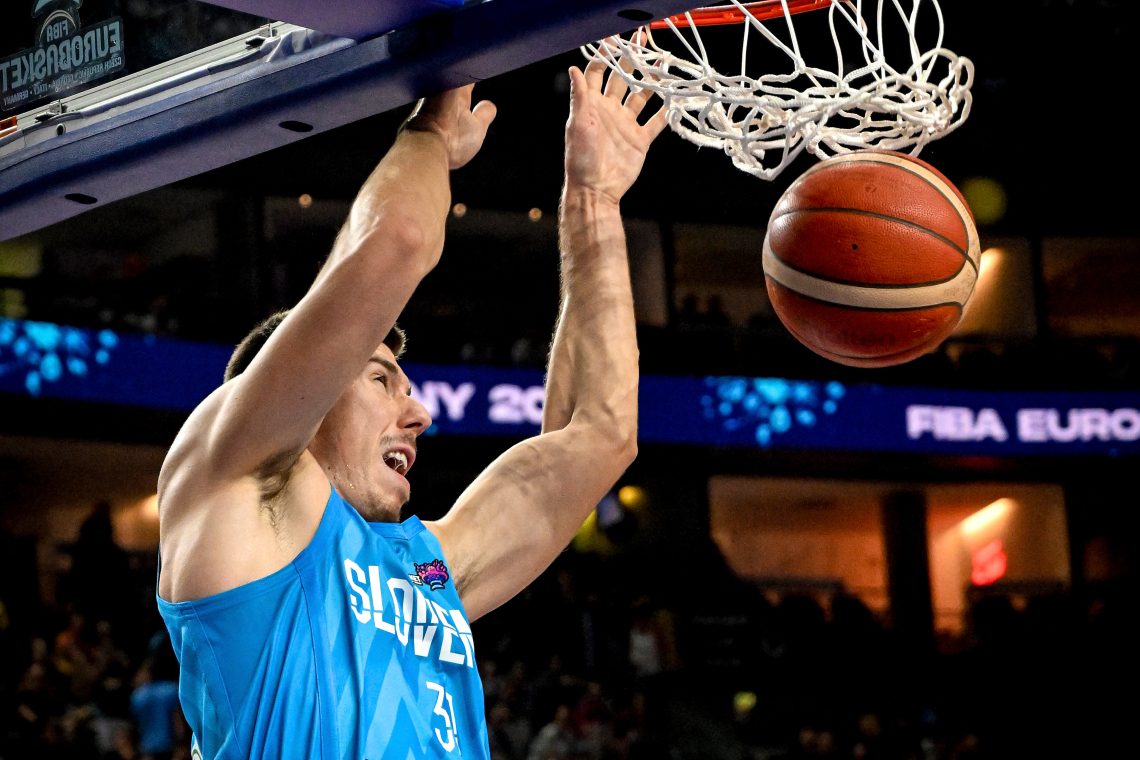 Čančarju ob zmagi Denverja 12 točk, Dragiću ob porazu z biki ena podaja