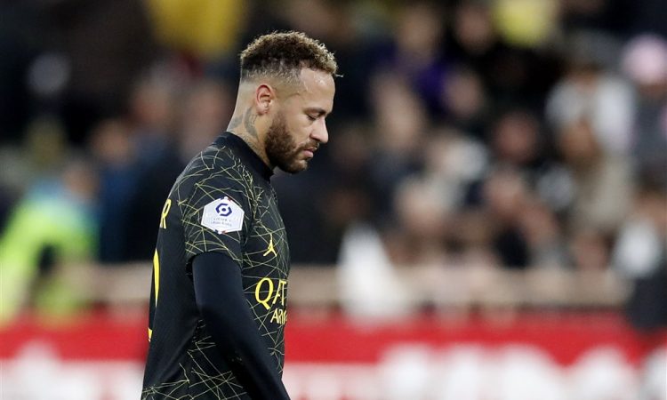 Neymar prispel v Doho na operacijo gležnja