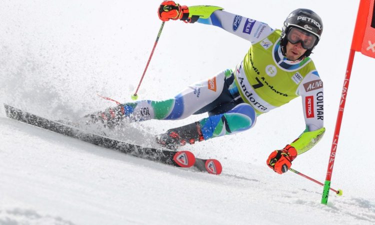 Veleslalomska naslova Neji Dvornik in Žanu Kranjcu