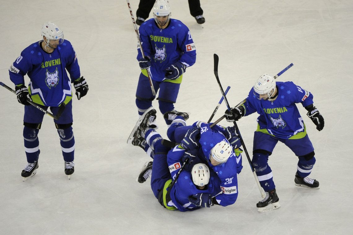 Slovenci nastope na hokejskem SP začenjajo proti Švici