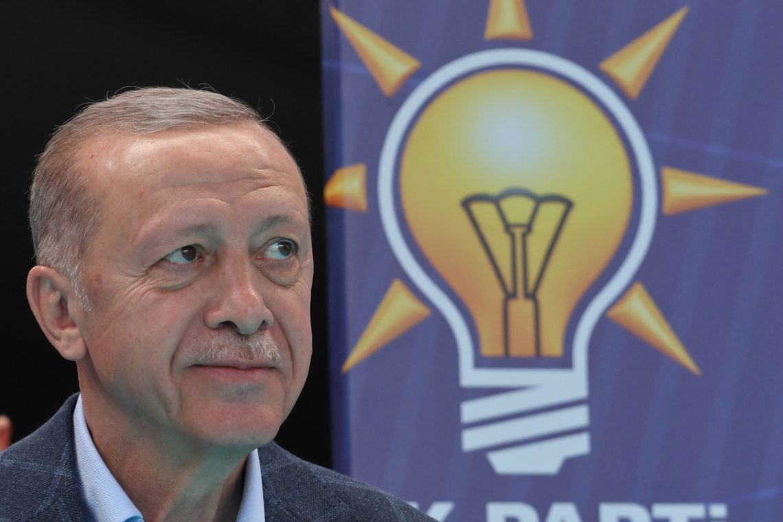 Pred Turki prelomne parlamentarne in predsedniške volitve