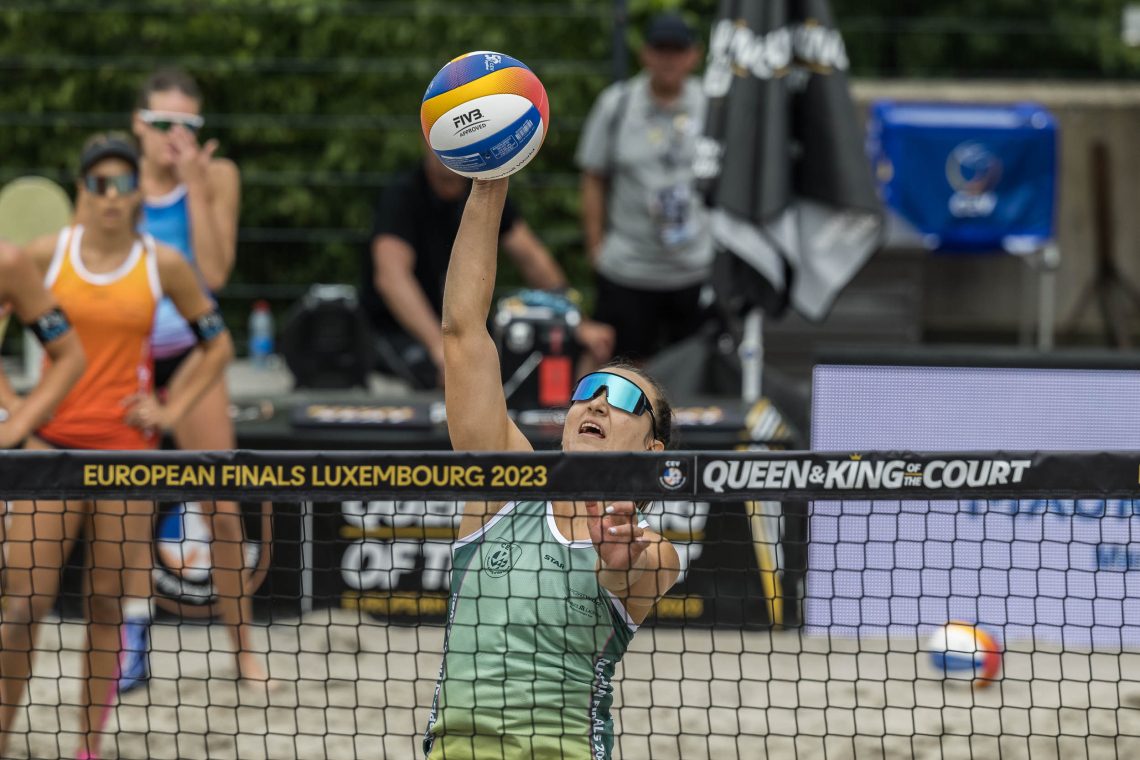 Tjaša Kotnik in Tajda Lovšin v Luksemburgu 16.