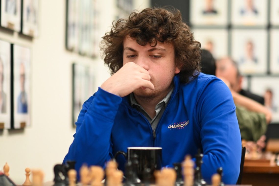 Carlsen in Niemann zakopala šahovsko bojno sekiro