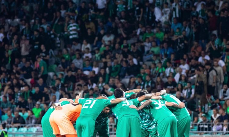 Nogometaši Olimpije in Kopra so se razšli z neodločenim izidom 1:1 (0:1)