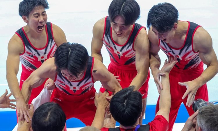 Japonci prvič po 2015 svetovni prvaki v gimnastiki 