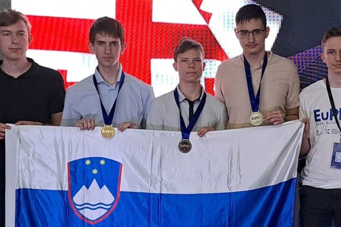 Dijak kranjske gimnazije Aljaž Erman se iz Gruzije vrača z bronasto medaljo