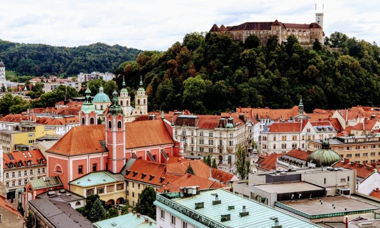 Ljubljanski opozicijski mestni svetniki za ohranitev krajinskega parka 