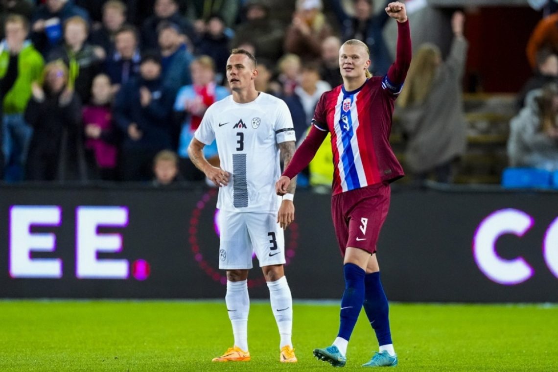 Slovenski nogometaši kljub težkemu porazu optimistično v Kazahstan