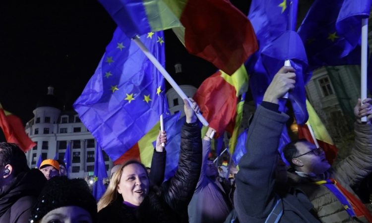 Romunsko ustavno sodišče razveljavilo predsedniške volitve