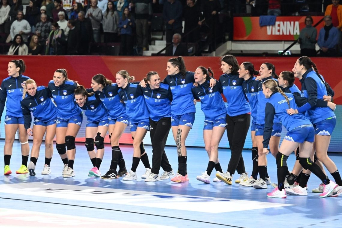 Slovenke proti Švicarkam naskakujejo prvo zmago v drugem delu EP