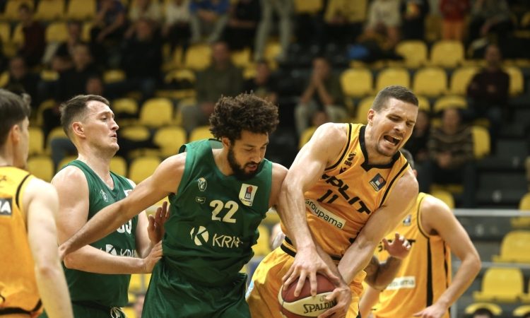 Košarkarji Krke so v gosteh izgubili proti Splitu z 78:83