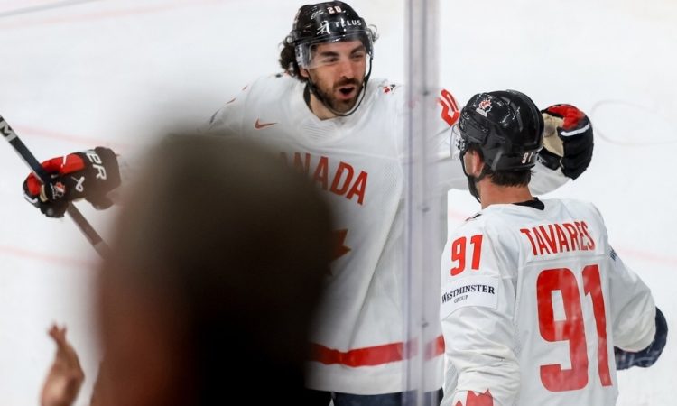 Tavares dosegel 14. hat-trick v NHL