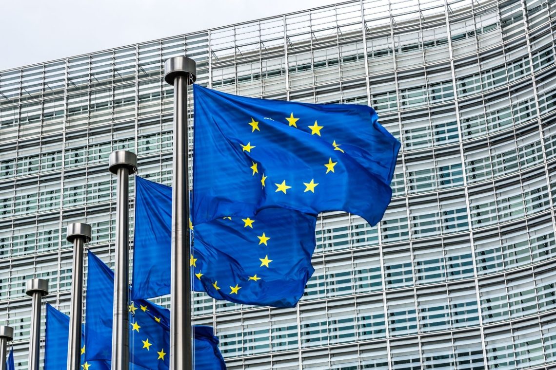 EU zaradi domnevnega kršenja državljanskih pravic toži London pred Sodiščem EU