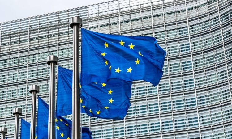 EU zaradi domnevnega kršenja državljanskih pravic toži London pred Sodiščem EU