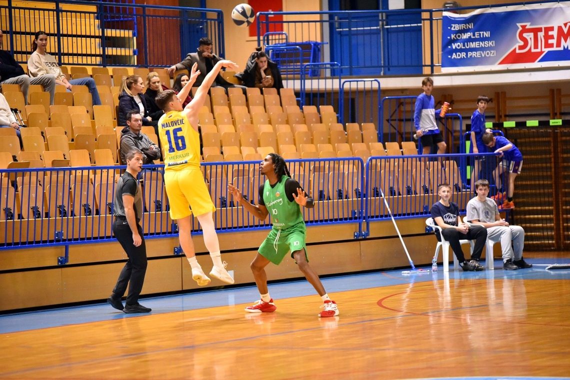 Košarkarji GGD Šenčurja so premagali Zlatorog Thermano s 66:61
