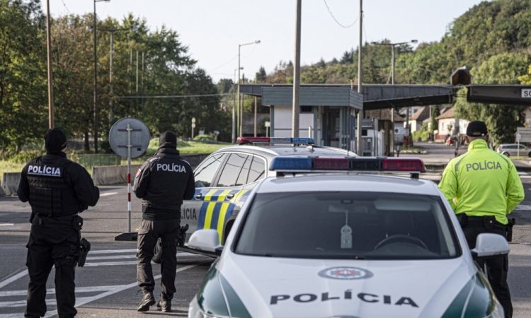 Napad na šoli na Slovaškem terjal dve življenji
