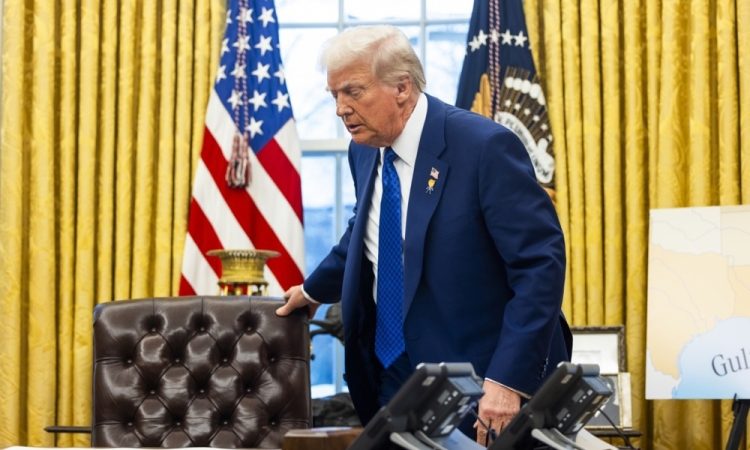 Trump uresničil grožnjo o uvedbi vzajemnih carin