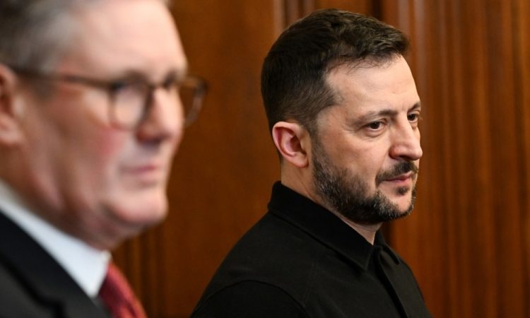 Združeno kraljestvo in Francija pripravljata mirovni načrt za Ukrajino
