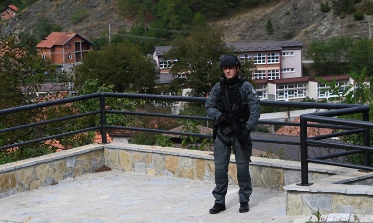 Na severu Kosova v policijski akciji aretiranih 16 oseb