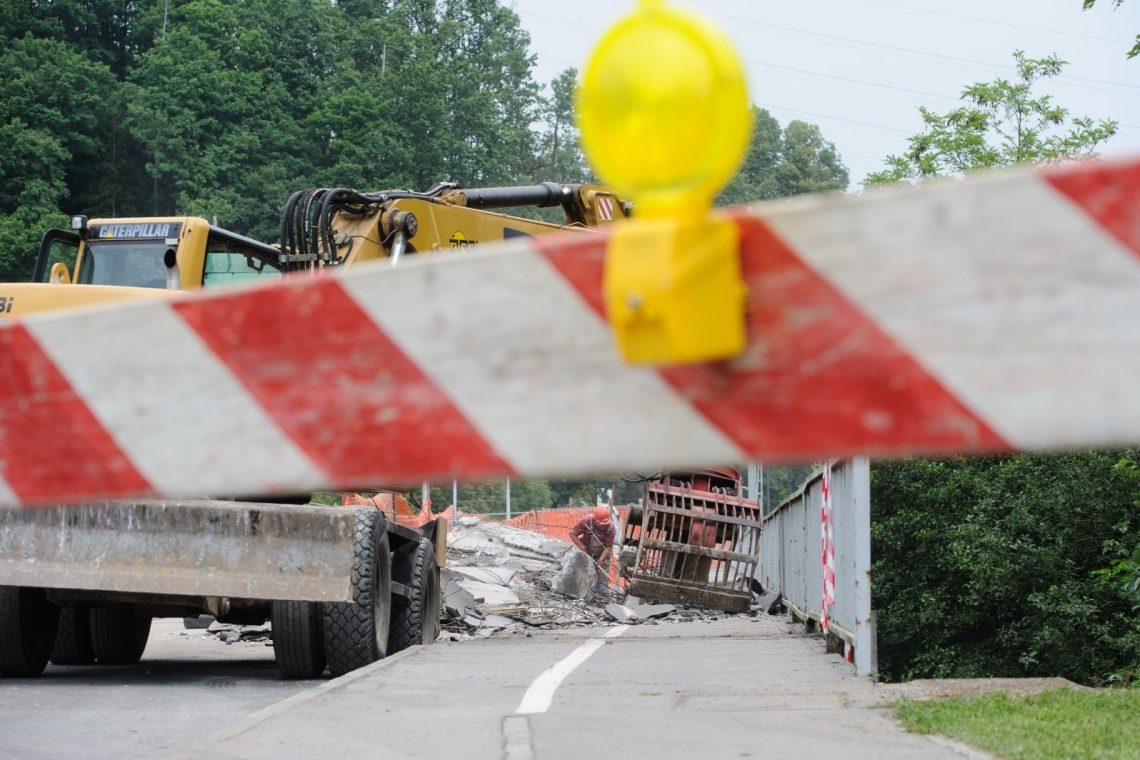 Zapora dela Podutiške ceste zaradi del na komunalni infrastrukturi
