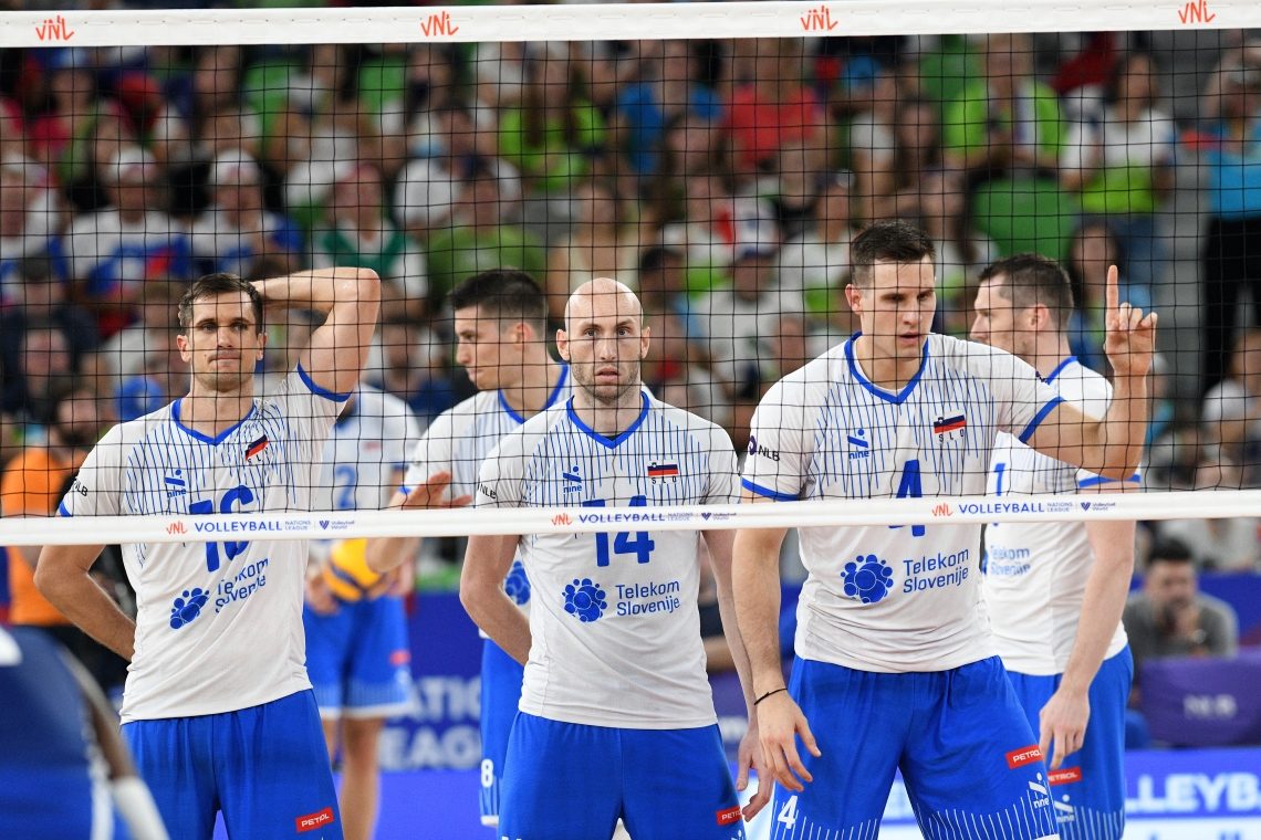 Slovenski odbojkarji in odbojkarice v tujini uspešni v zaključkih prvenstev