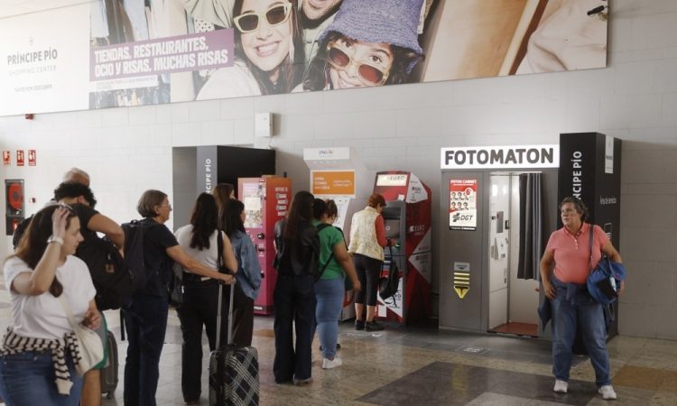 V večjem delu Španije in Portugalske ponovno vzpostavili oskrbo z elektriko