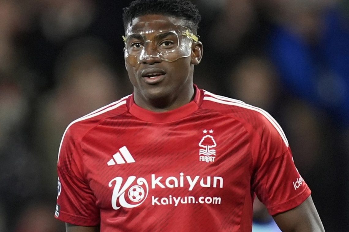 Napadalec Nottingham Foresta Awoniyi na operacijo trebuha
