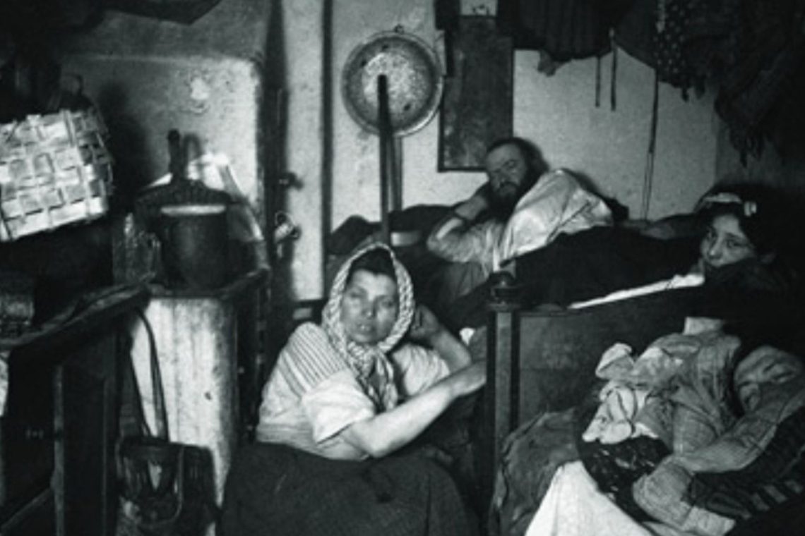 How local communities preserve the memory of exile and migration?