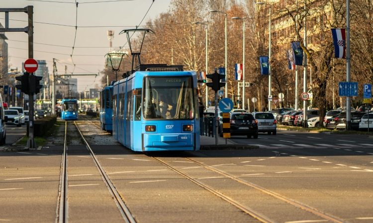 Hrvaška izgnala državljanko BiH zaradi nasilnega incidenta in prometnih prekrškov