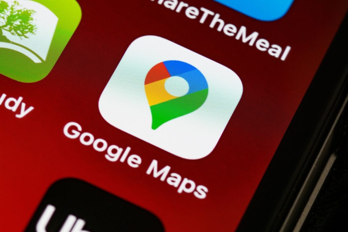 Google Maps ima funkcijo, ki močno olajša orientacijo peš