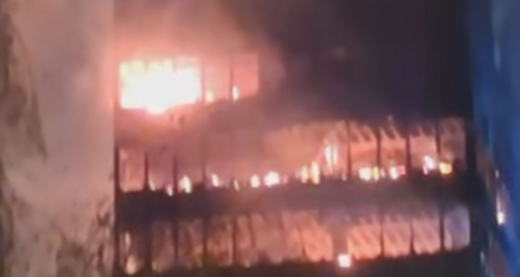 Požar zajel Vjesnikovo stolpnico v Zagrebu