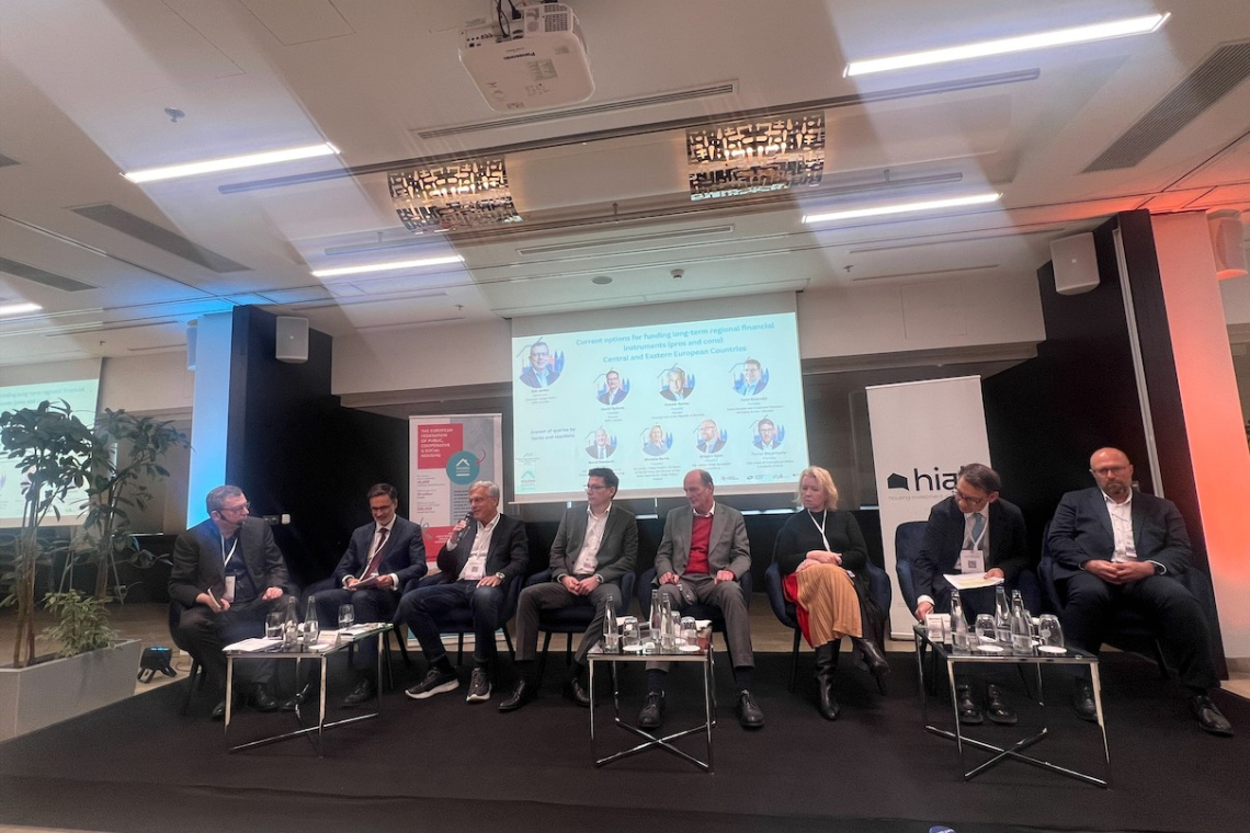 Slovenski model javnih najemnih stanovanj odmeva na evropskem srečanju v Pragi