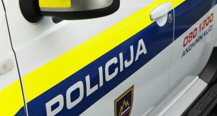 V Borjani ukradli bronasto spominsko ploščo z NOB spomenika