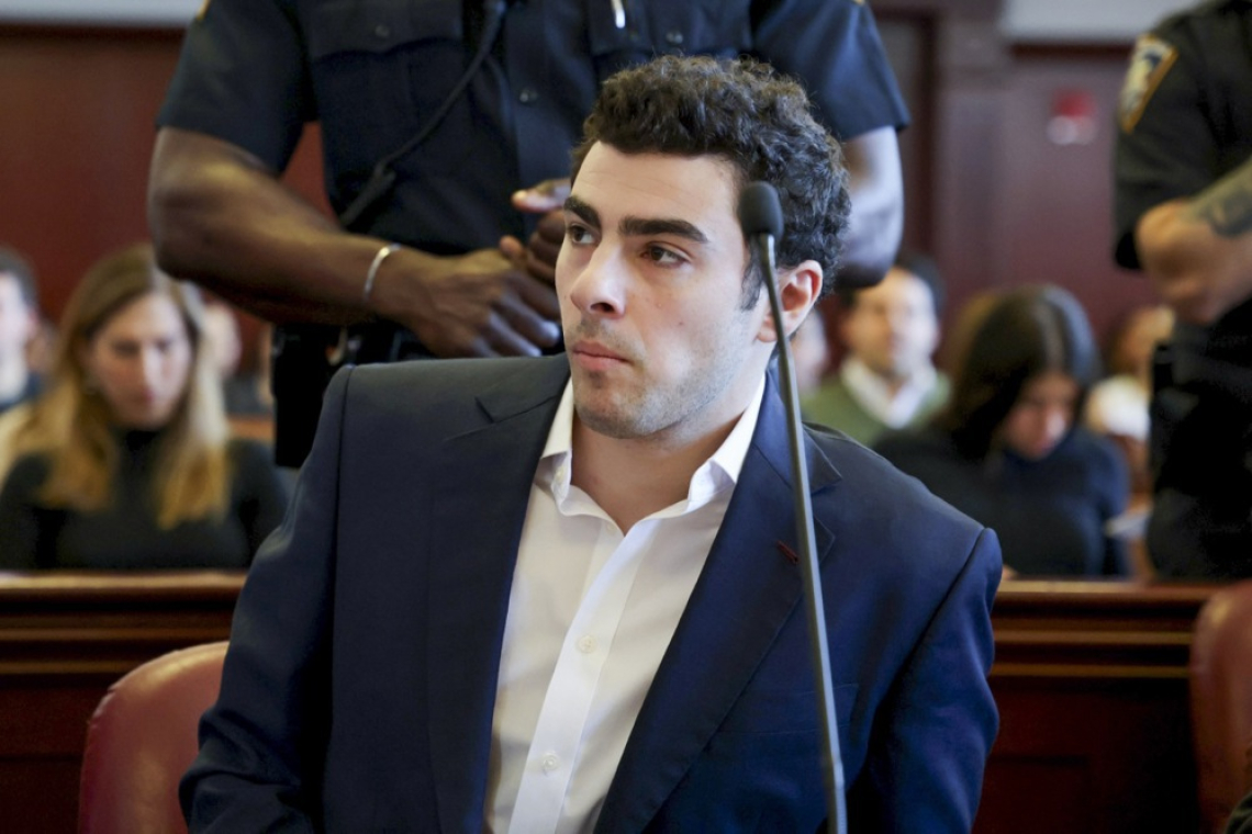 Lažni agent FBI poskušal rešiti obtoženca za umor iz zapora