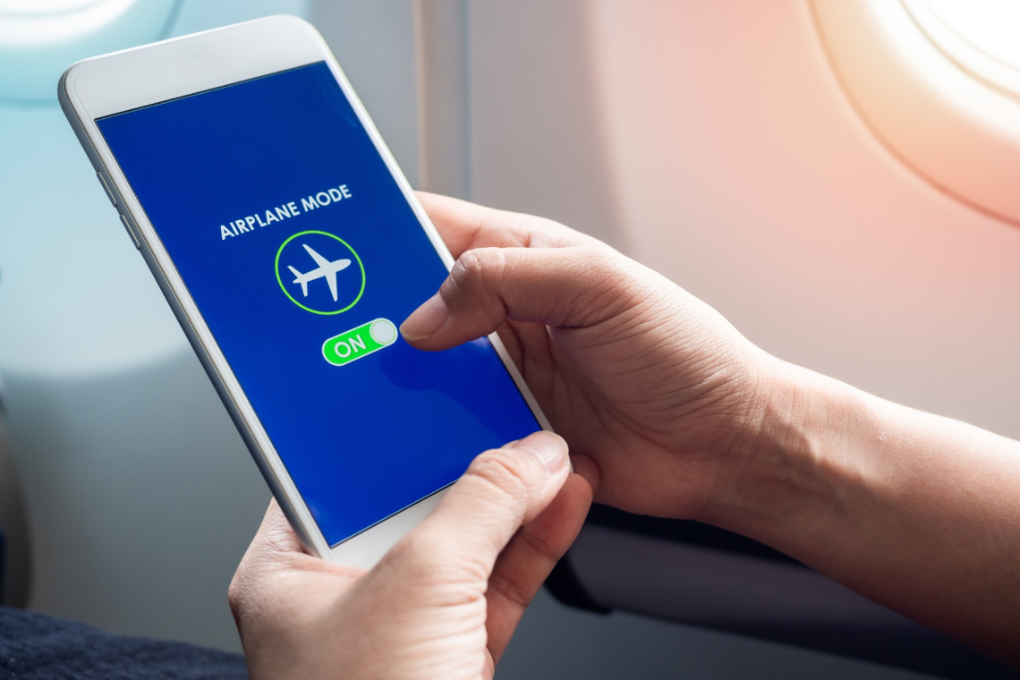 Letalski način ni le za potovanja, zakaj ga je včasih dobro uporabiti?