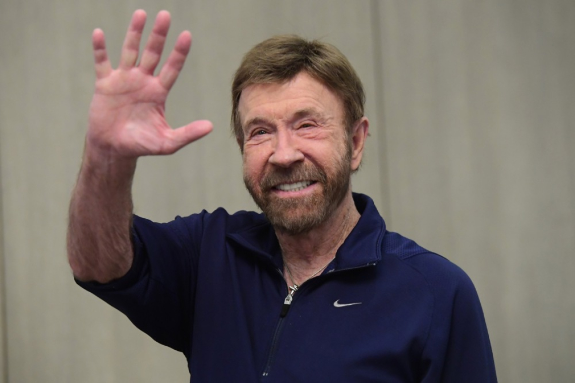 Umrl igralec Chuck Norris
