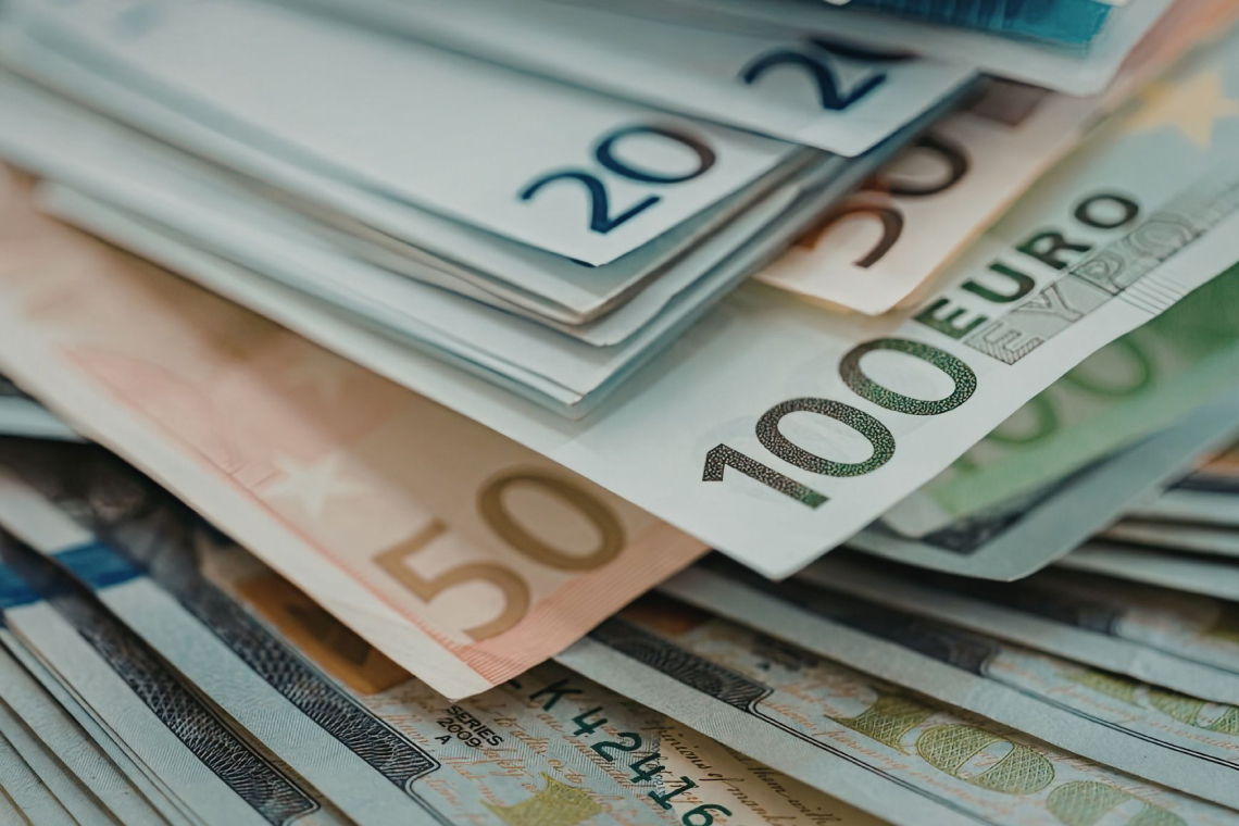 Ljudske obveznice tretje izdaje danes na računih
