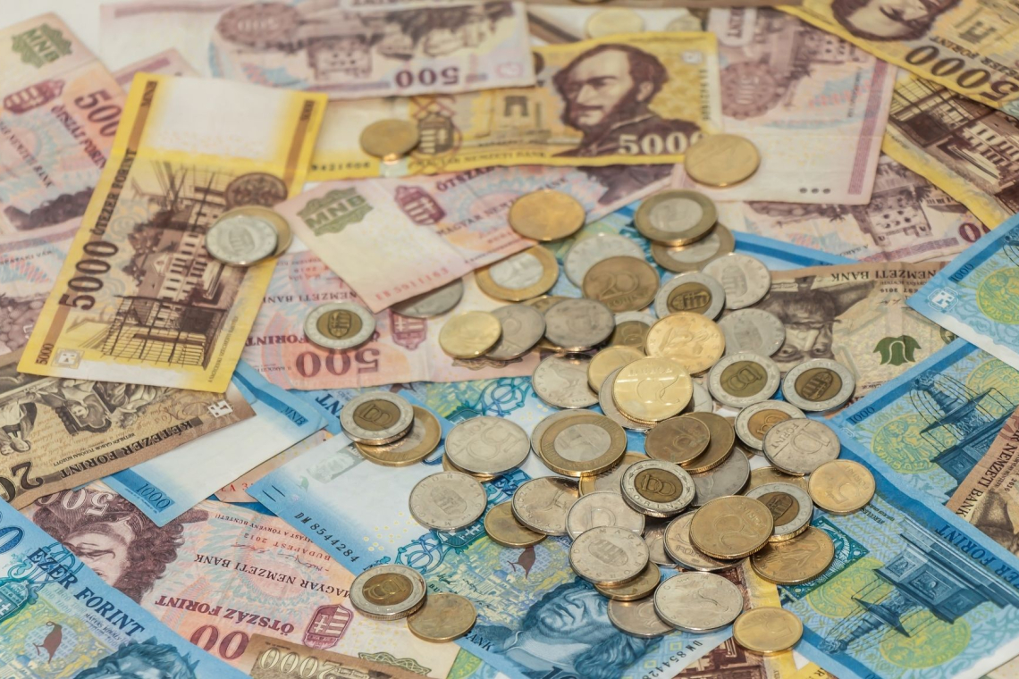 Forint po volitvah na Madžarskem najvišje v štirih letih