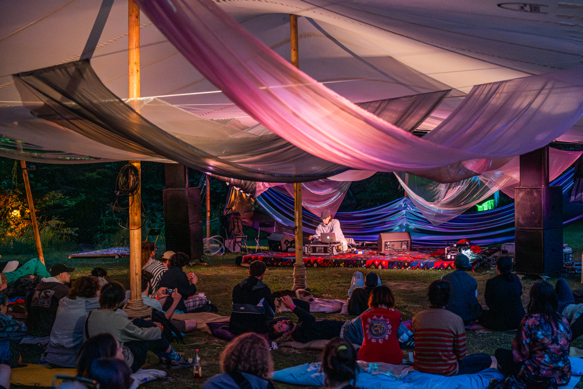 Festival NiANSA vrača zvok in umetnost v Rakov Škocjan